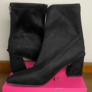 2/$50 New Black Suede Pointed Toe Ankle Boots Sz 7